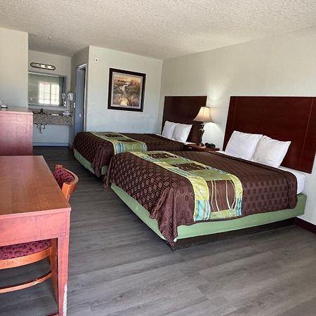 Hotel Bien Venido Pearsall Dış mekan fotoğraf