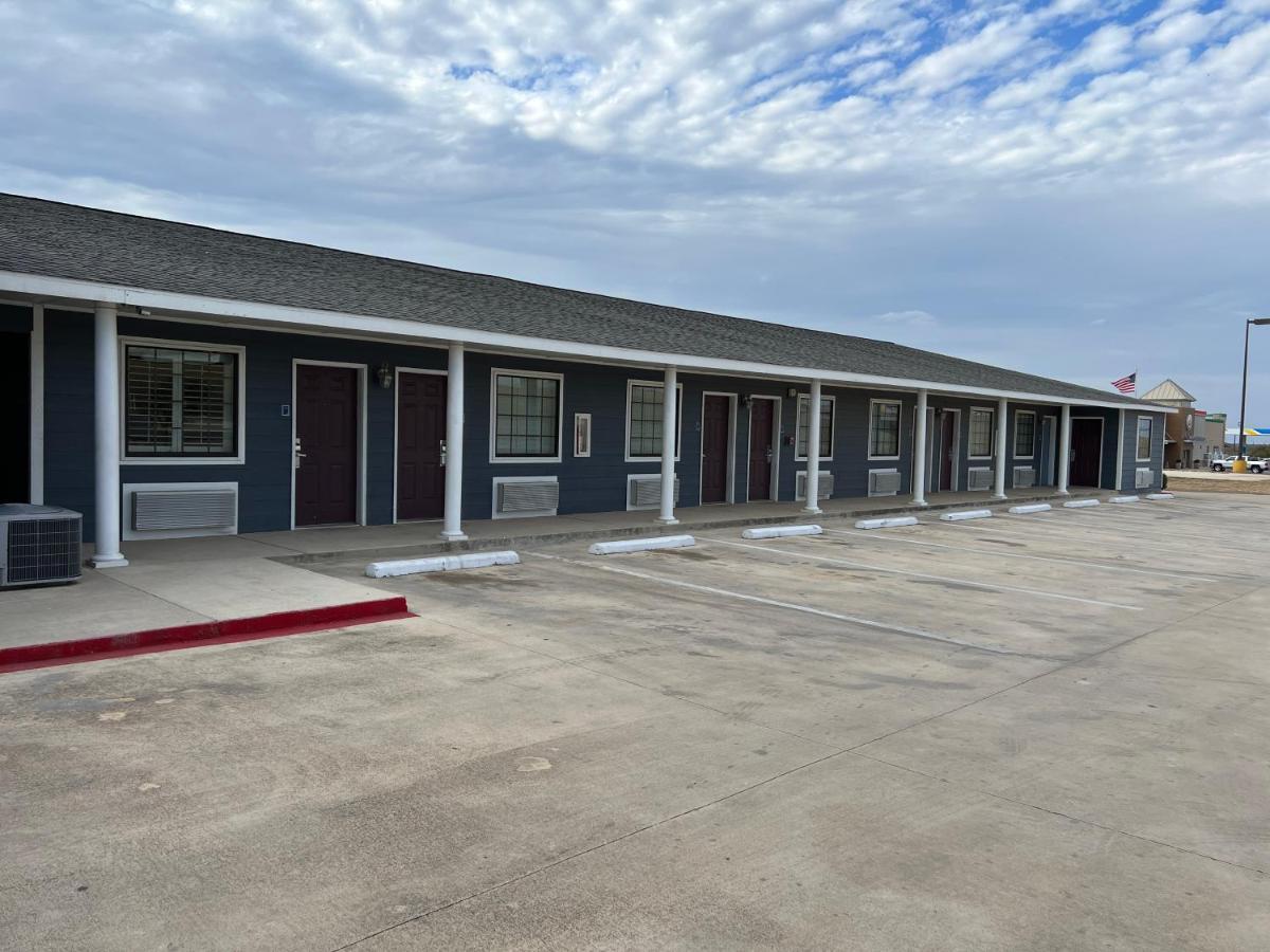 Hotel Bien Venido Pearsall Dış mekan fotoğraf