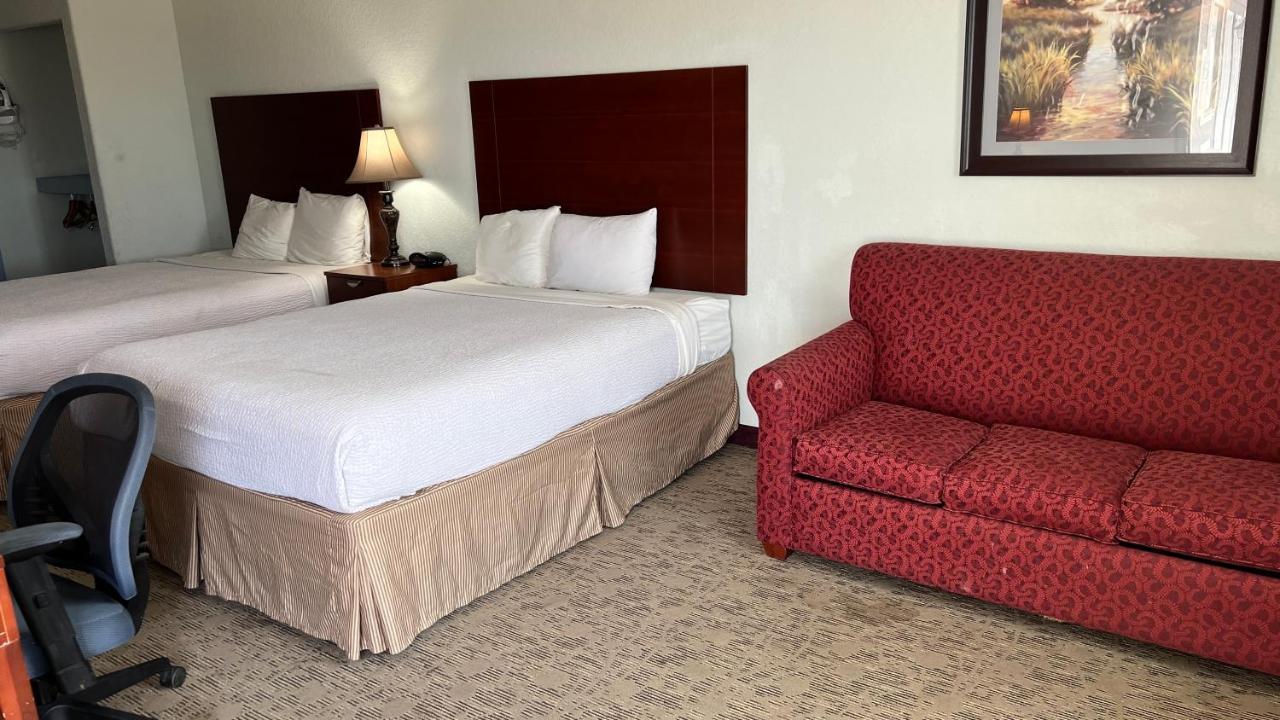 Hotel Bien Venido Pearsall Dış mekan fotoğraf