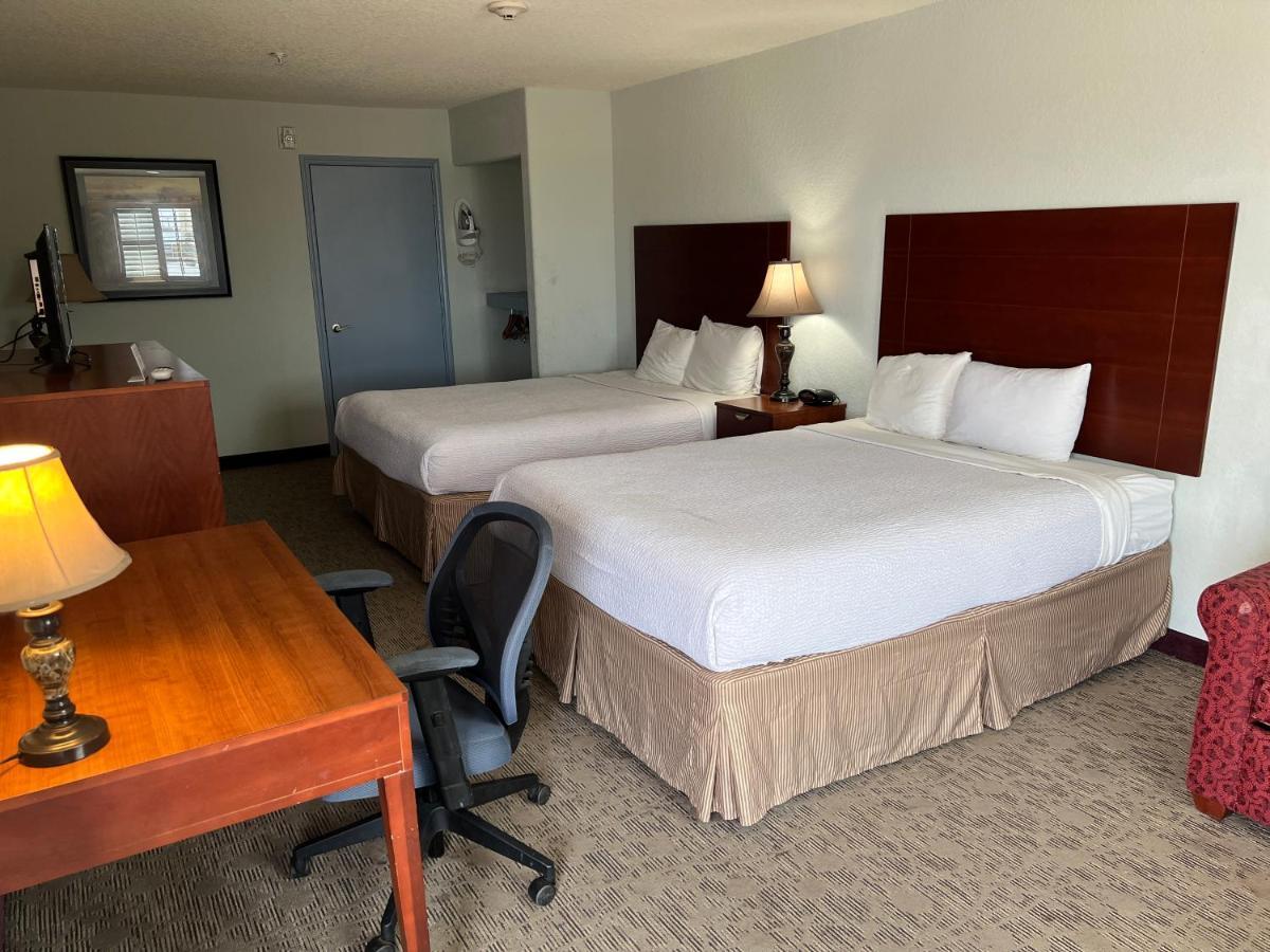 Hotel Bien Venido Pearsall Dış mekan fotoğraf