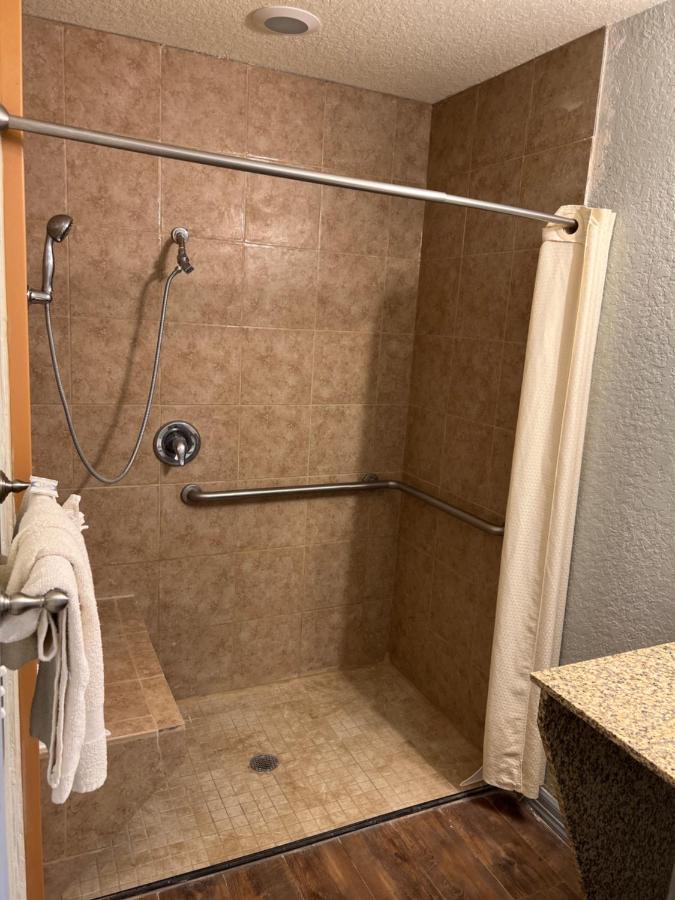 Hotel Bien Venido Pearsall Dış mekan fotoğraf