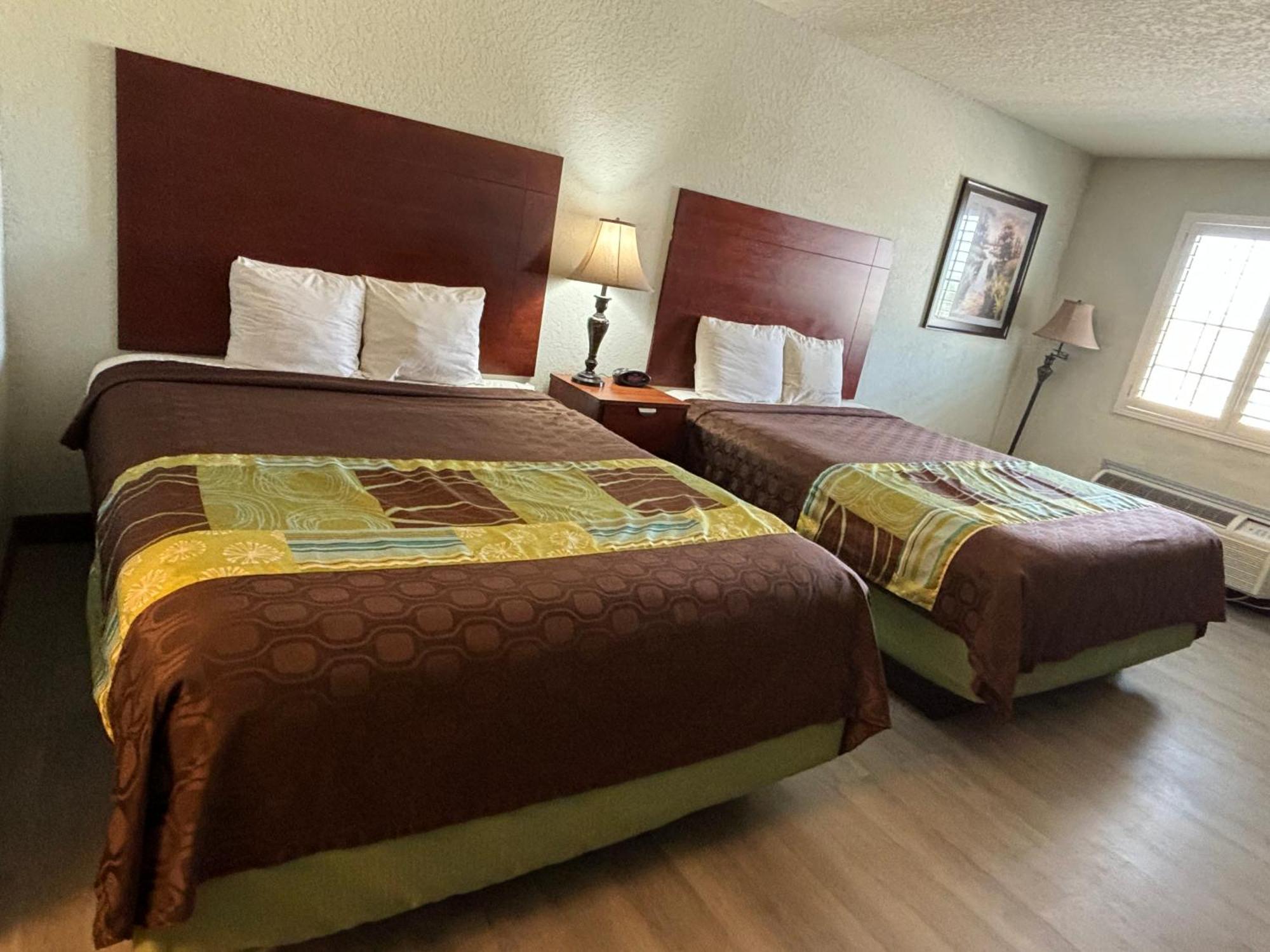 Hotel Bien Venido Pearsall Dış mekan fotoğraf